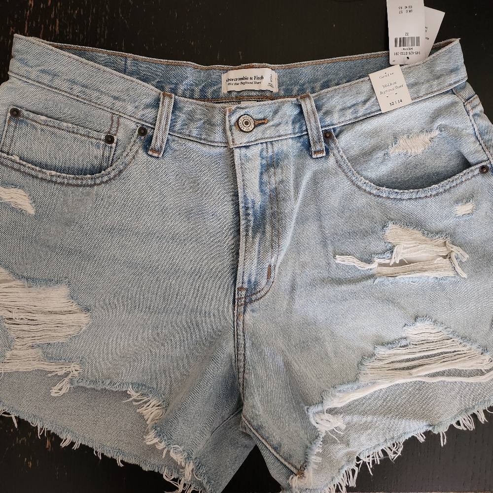 Abercrombie & Fitch boyfriend shorts curve love